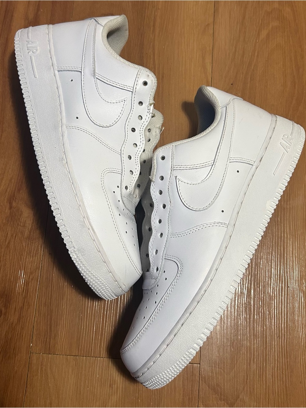 Nike White Men's Low-Top Leather Sneakers